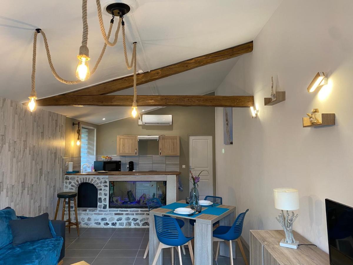 Les 4 Seasons, Agreable Gite Avec Terrasse Et Jardin La Croix Bigot Exterior foto
