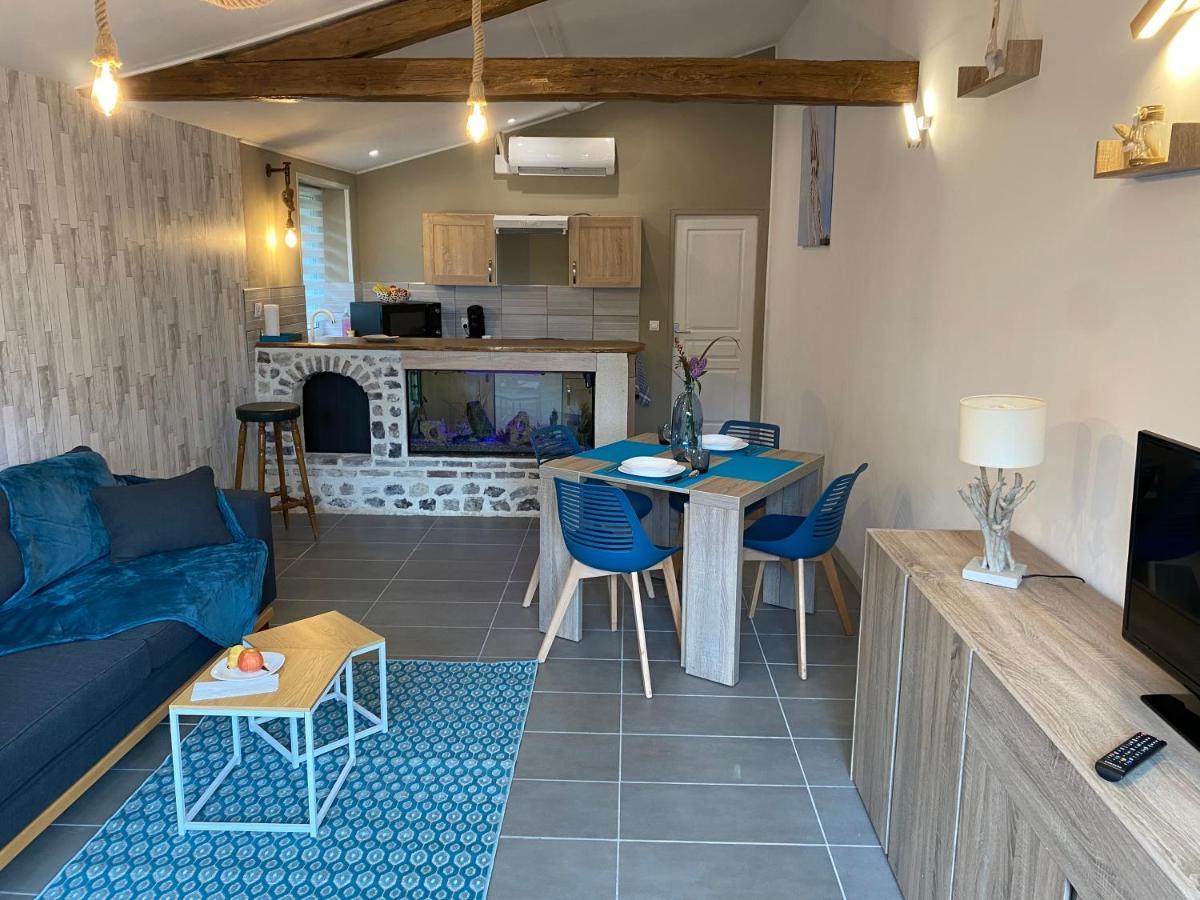 Les 4 Seasons, Agreable Gite Avec Terrasse Et Jardin La Croix Bigot Exterior foto