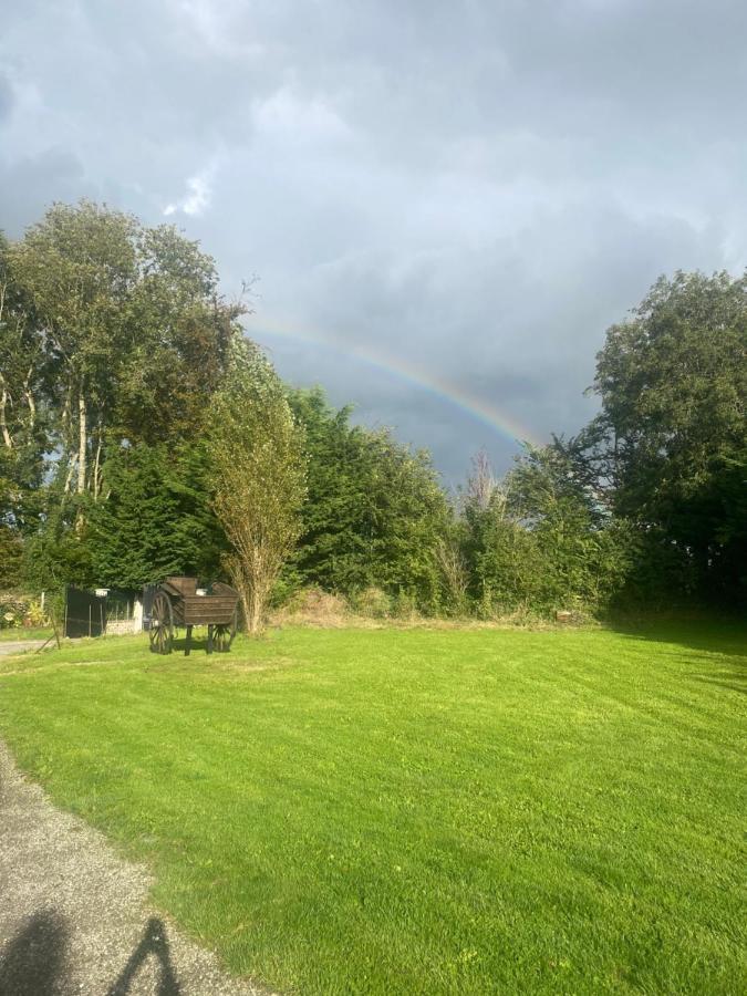 Les 4 Seasons, Agreable Gite Avec Terrasse Et Jardin La Croix Bigot Exterior foto