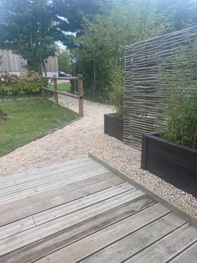 Les 4 Seasons, Agreable Gite Avec Terrasse Et Jardin La Croix Bigot Exterior foto
